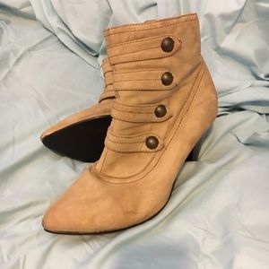 Beige/Tan Bucco Capensis Ankle Boots